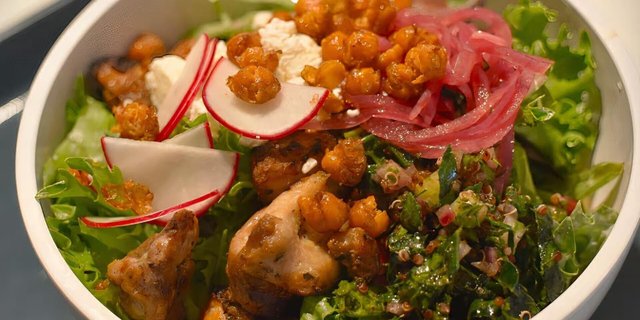 Chicken Souvlaki Salad