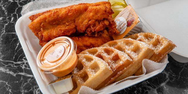 Chicken & Waffle