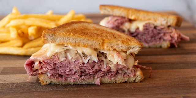 Corned Beef Sandwich Platter