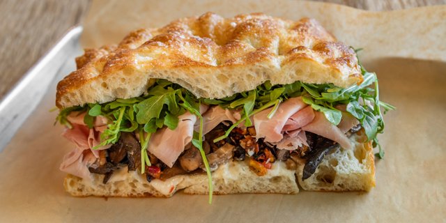 Individual Colucci Sandwich