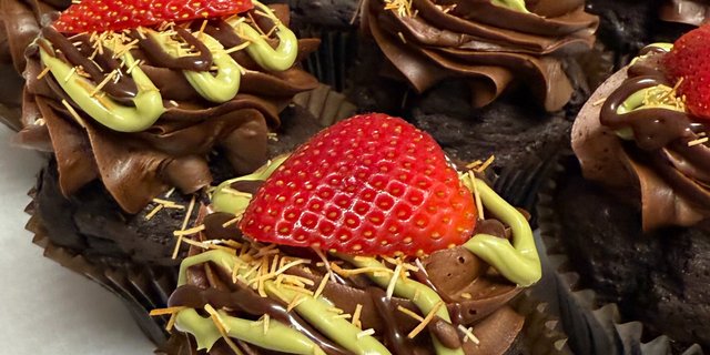 Dubai Chocolate Cupcake
