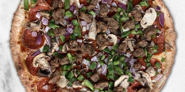 Gluten-Free Deluxe Pizza
