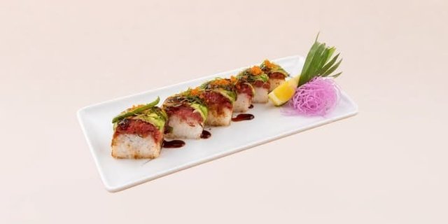 The Blaze Roll (8 Pcs)