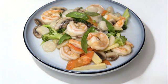 Jumbo Shrimp W /Veg in Hot Sauce