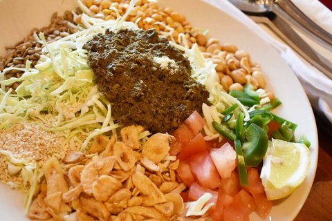 Tea Leaf Salad