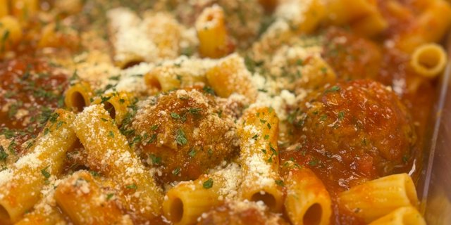 Rigatoni & Meatballs