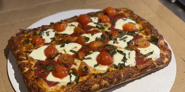 Detroit-Style (Sicilian) Pizza