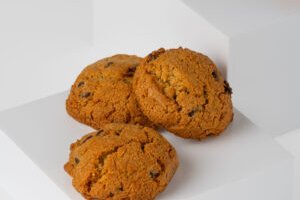 Almond Gluten-Free Chocolate Chip Cookie