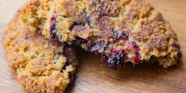Blueberry Crumb Pie Cookie