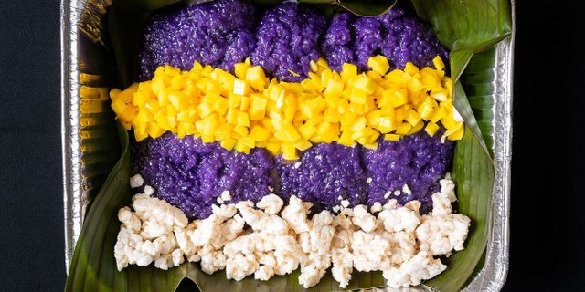 Mango w/ Purple Sticky Rice Tray