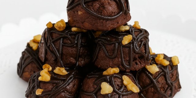 Feel-Good Fudge Brownie Balls