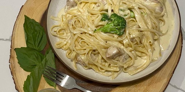 Fettuccine Chicken Broccoli