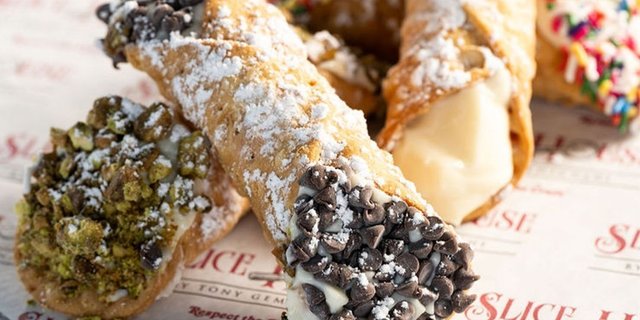 Cannolis