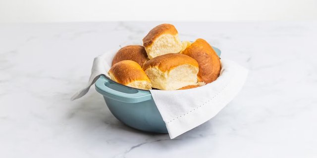 Dozen Dinner Rolls