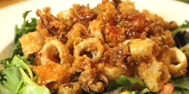 Sweet & Spicy Calamari Salad