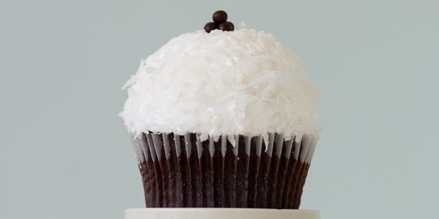 The Pearl's Gone Coco Cupcake