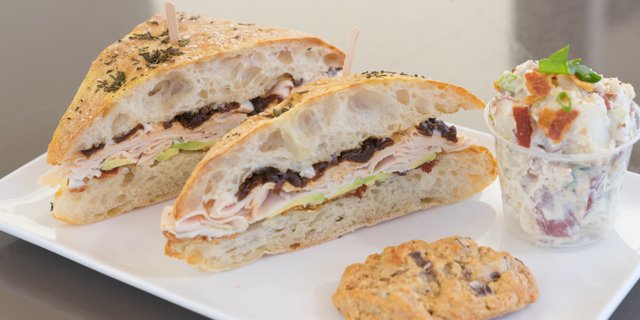 The Noonerz Sandwich Lunch Box