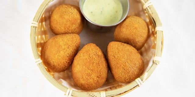 Rice Croquettes w/ Cheese
