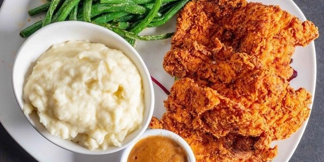 Crispy Chicken & Gravy