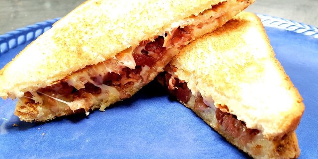 Bacon & American Grilled Sandwich