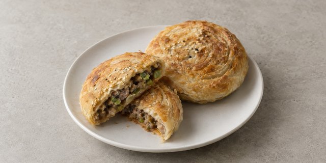 Black Pepper Beef Flaky Pastry Pie