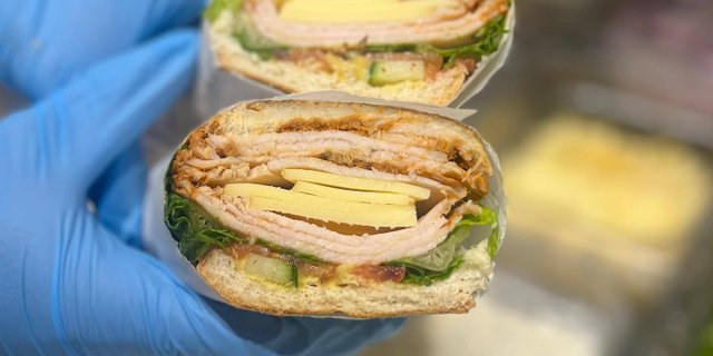 Turkey Swiss Sandwich