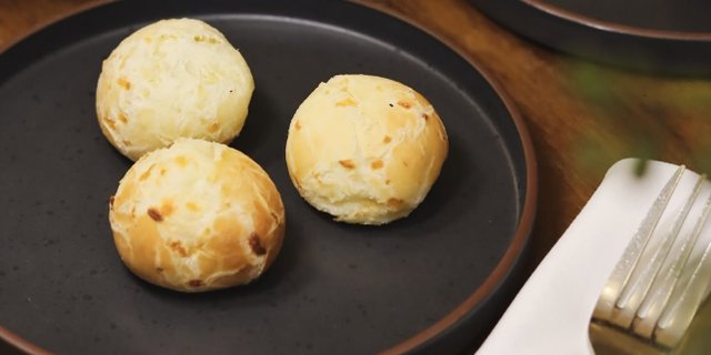 Gluten-Free Pao de Queijo