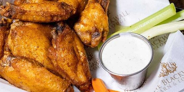 Jumbo Lodge Wings