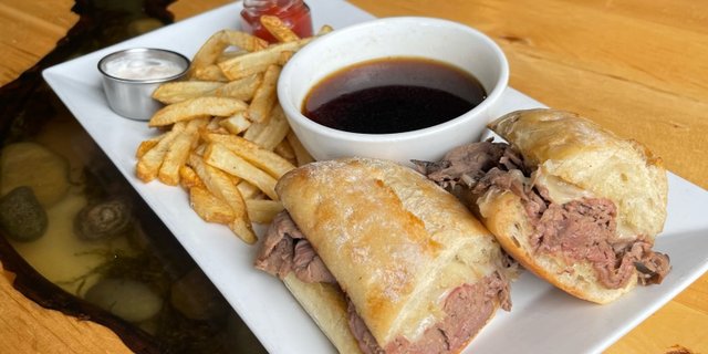French Dip Sandwich w/ Au Jus