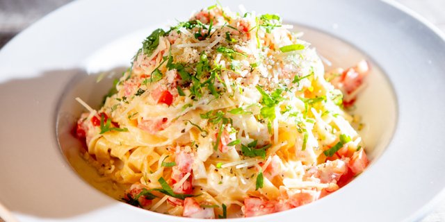 Parry's Fettuccine Alfredo