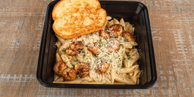 Shrimp Alfredo Pasta