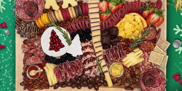 Medium Holiday Charcuterie Board
