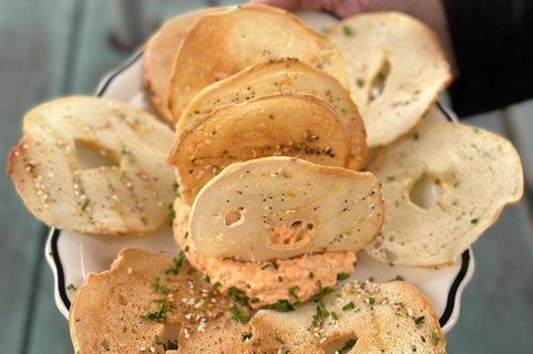 Gluten-Free Bagel Chips w/ Dip