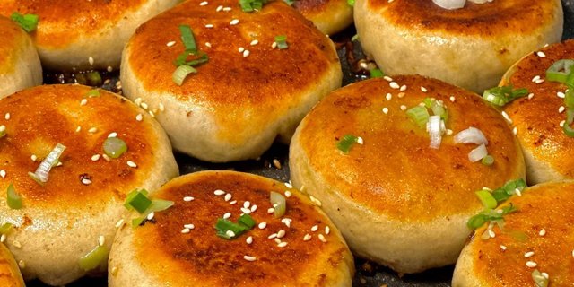 Beef & Veggie Pan-Fried Bun Box