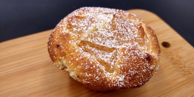 Cinnamon-Apple Cream Cheese Muffin