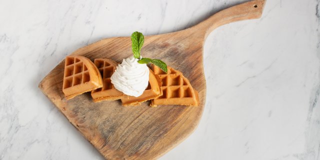 Waffles w/ Syrup