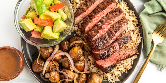 B's Iron Steak Plate Lunch Box