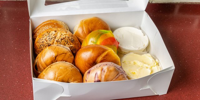 Box of Bagels