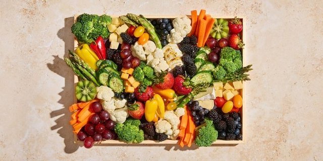 Fruit, Veggie, & Cheese Small Board Package
