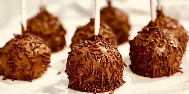 Chocolate Milk Chocolate Cakepop