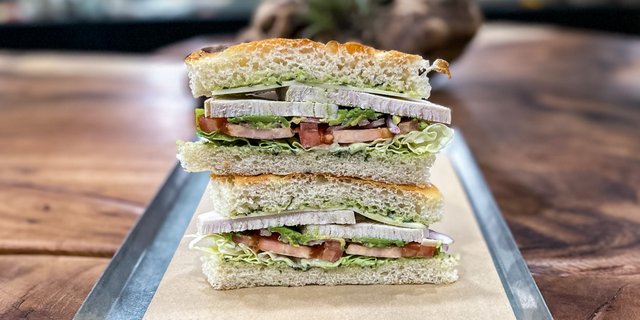 Turkey Avocado Sandwich