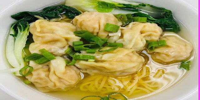 Hong Kong Style Shrimp Wonton Noodle Soup
