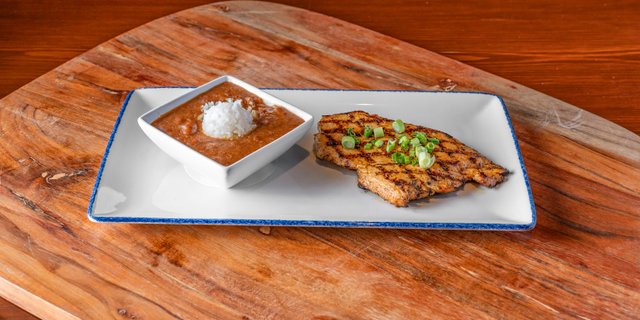 Grilled Chicken Breast Box Lunch
