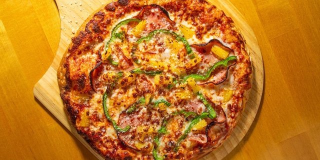 Hawaiian Pizza