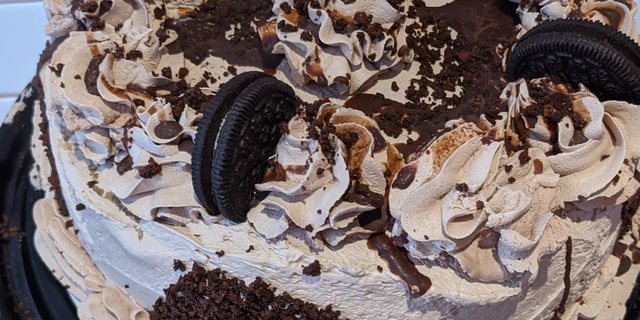 Oreo Mocha Mudslide Ice Cream Cake