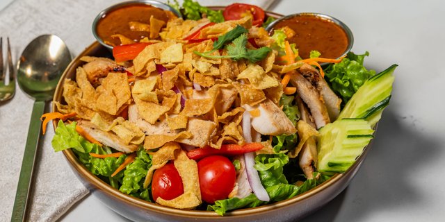 Dok Khao Salad