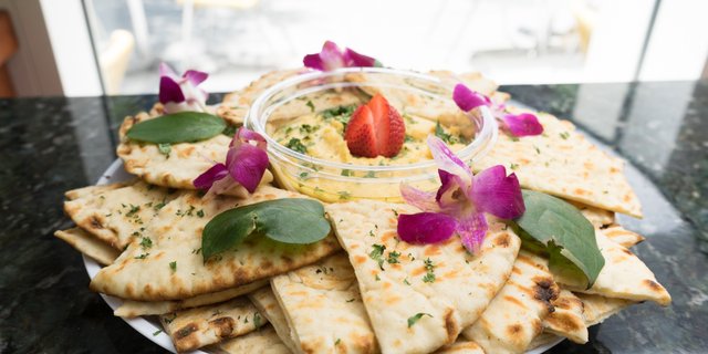 Hummus & Pita