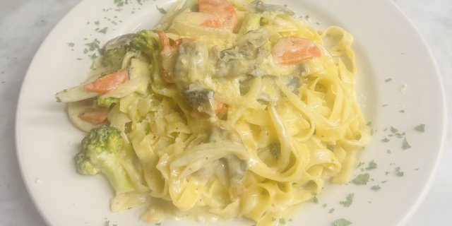Fettuccine Pasta Primavera