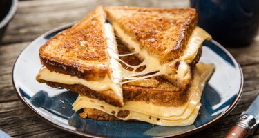 Cheesie's Pub & Grub