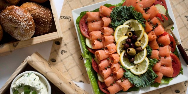 Small Bagels & Lox